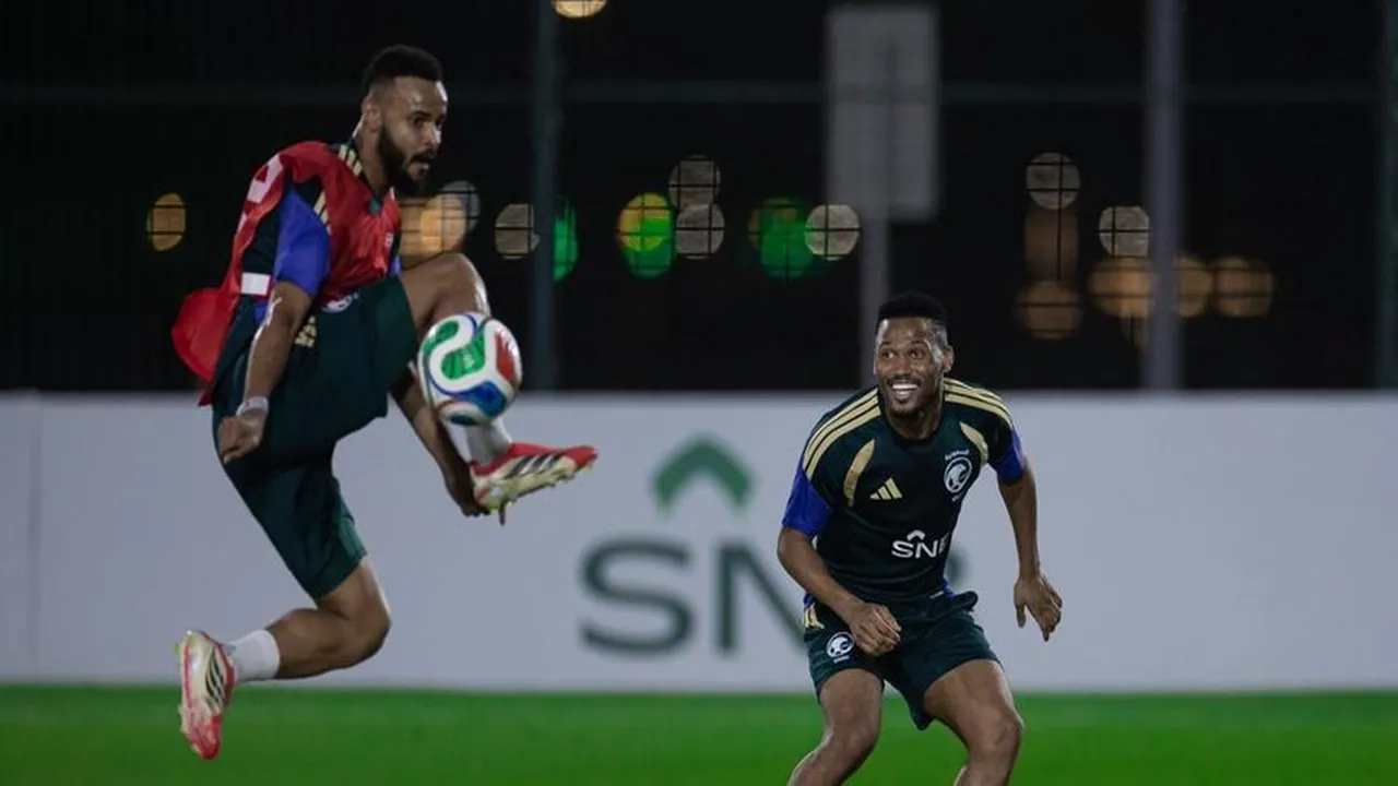 غياب سلمان الفرج وهوساوي عن تدريبات منتخب السعودية قبل مواجهة مصر الودية
